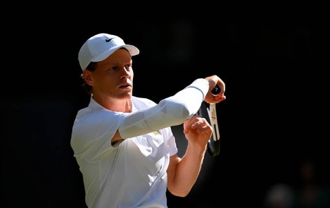 开云体育-德约科维奇在曼联比赛中持续失利，大比分获胜引发热议！热度持续攀升的简单介绍