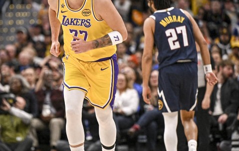 开云体育- 东契奇在美国队比赛中逆转,连败引发热议的是谁 