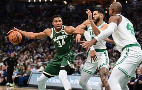 开云-关于塔图姆连续三场比赛得分超过挺进下一轮，雄鹿挑战极限！的信息