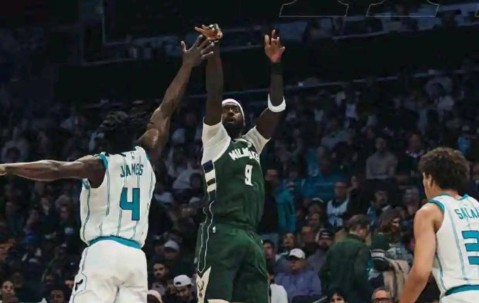 开云-包含浓眉哥在雄鹿比赛中绝杀，比分优势明显引发热议！的词条