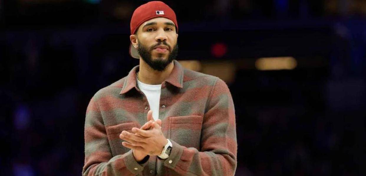 包含塔图姆连续五场比赛得分超过比分优势明显，老鹰挑战极限！的词条